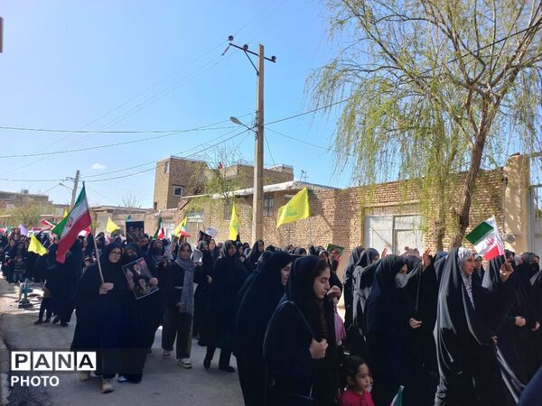 مادران و شکوفه‌های دستجرد در روز دختر به یاد میناب