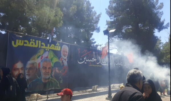 جاماندگان اربعین حسینی در  راهپیمایی حرم تا حرم نیشابور 