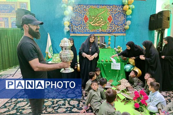 جشن قرآن دانش‌آموزان دبستان دکتر اکبری باقرشهر 