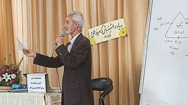 جلسه گفتمان دینی در دبستان شهید رجبی ۲ ناحیه شش مشهد 