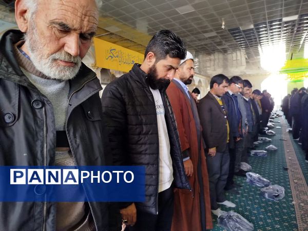 نماز جمعه در کاشمر 