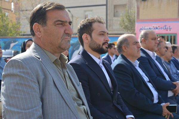 حاج مجید خوئی و بانو کمپانی، سازندگان ۹ کلاس جدید برای دختران بهارستانی