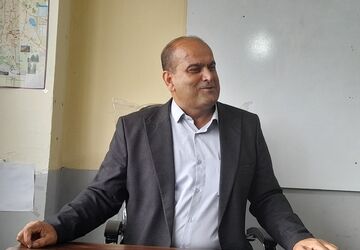 گفت‌وگو با معلمی که در حرفه خبرنگاری مشغول است 