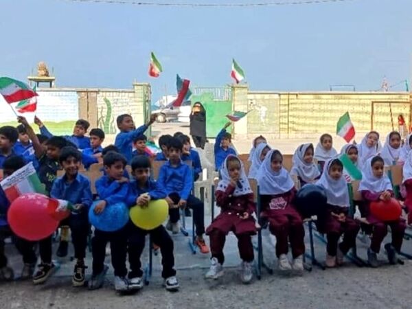 طنین «زنگ دوستی» در مدارس جاسک