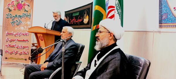 نشست بانوان ستاد نماز جمعه با امام جمعه شهرستان کاشمر 