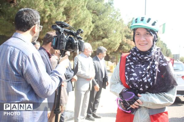 جلوه‌هایی از حضور کاروان دوچرخه سواری «ترکیه تا میناب» در قم