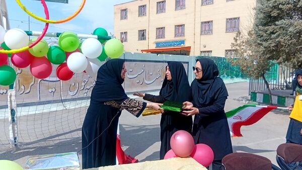 المپیاد ورزشی درون مدرسه‌ای در دبیرستان عطیه
