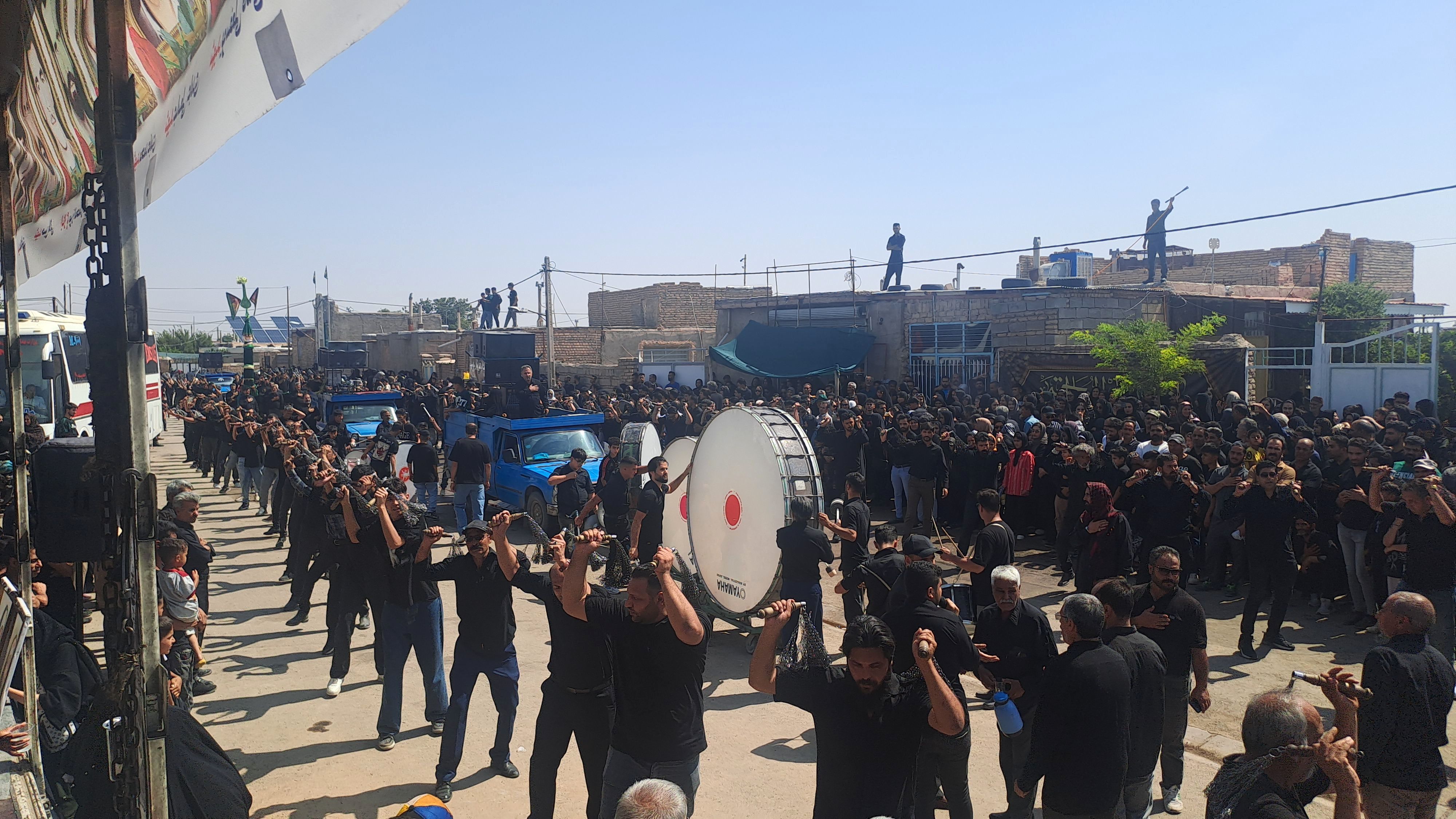 مراسم عزاداری و زنجیر زنی شهادت امام حسن مجتبی(ع) و رحلت پیامبر اکرم (ص) در  روستای کفکی خراسان رضوی