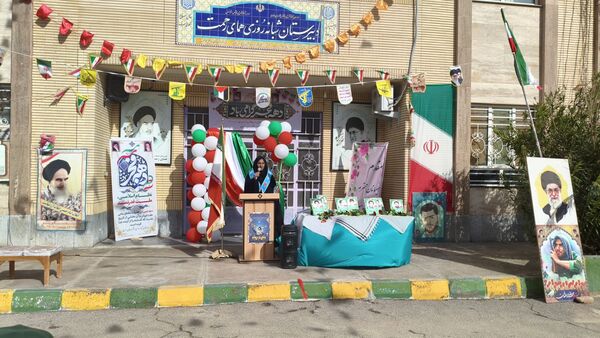 طنین گلبانگ انقلاب در دبیرستان شبانه روزی همای رحمت شهرستان سرخس