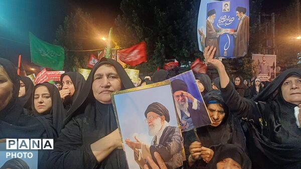 خونخواهی رهبر شهید در تجمعات شبانه مردم کوهدشت؛ حمایتی دوباره از آرمان‌های انقلاب