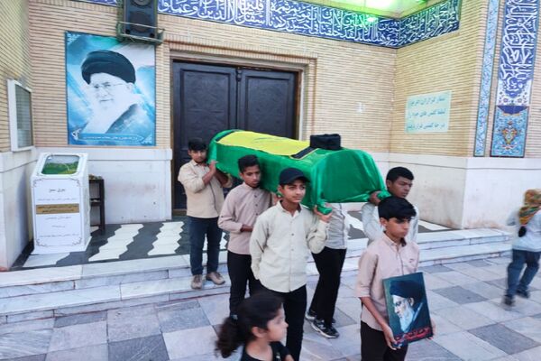 حرکت خودجوش نوجوانان بوموسی به‌مناسبت تشییع و خاکسپاری نمادین شهید نصرالله