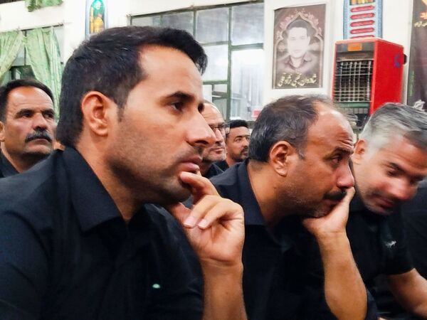 نوای “لبیک یا حسین” در شب پنجم محرم در رزق آباد طنین‌انداز شد