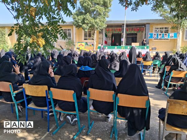 دبیرستان پیروزی در نخستین قاب‌های مهر