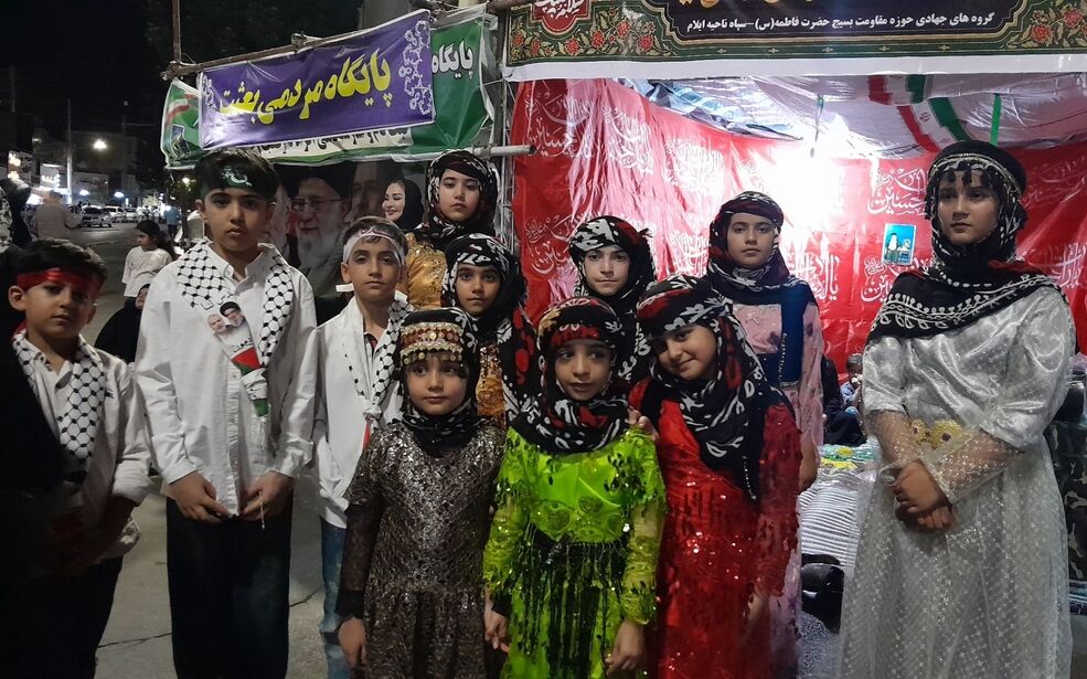 برگزاری جشن هفته وحدت در میدان آیینی ۲۲ بهمن
