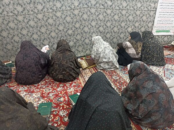 قرائت دعای ام داوود در مراسم معنوی اعتکاف بزنجرد