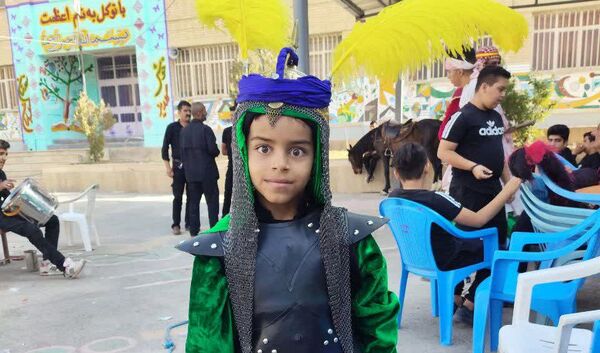 عزاداری کودکان به عشق امام حسین (ع) 