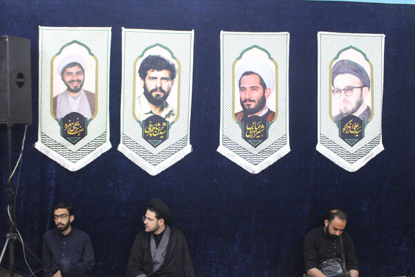 روایتگری طلاب جوان در یادواره شهدای مدرسه حقانی قم