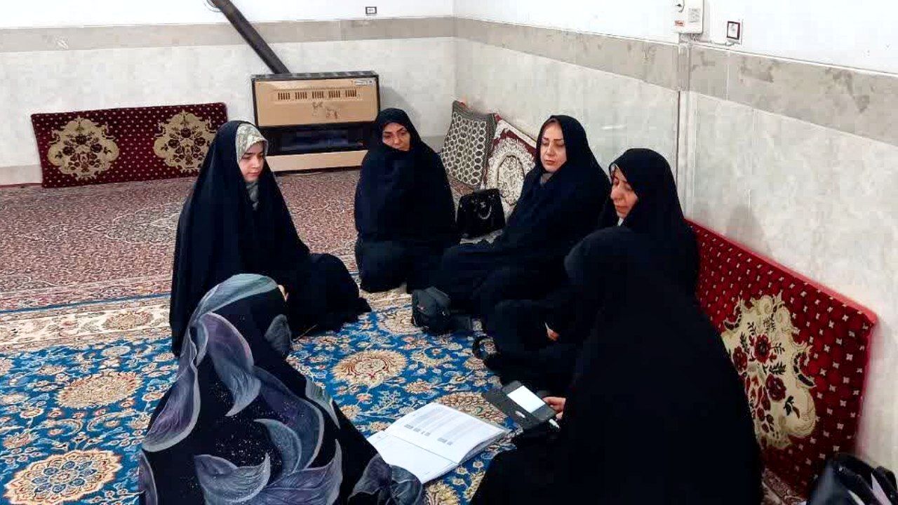 برنامه‌ریزی اعضای شورای پایگاه پنج‌تن آل عبا سملقان برای اجرای برنامه‌های هفته مقاومت