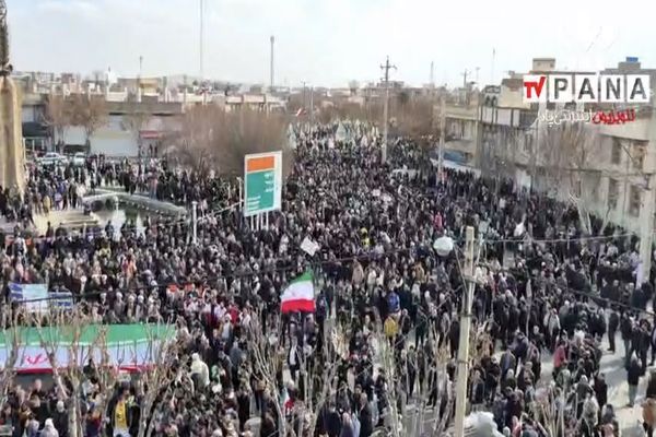 گرارش پانا از حضور دانش آموزان، فرهنگیان و مردم نقده در راهپیمایی ۲۲ بهمن