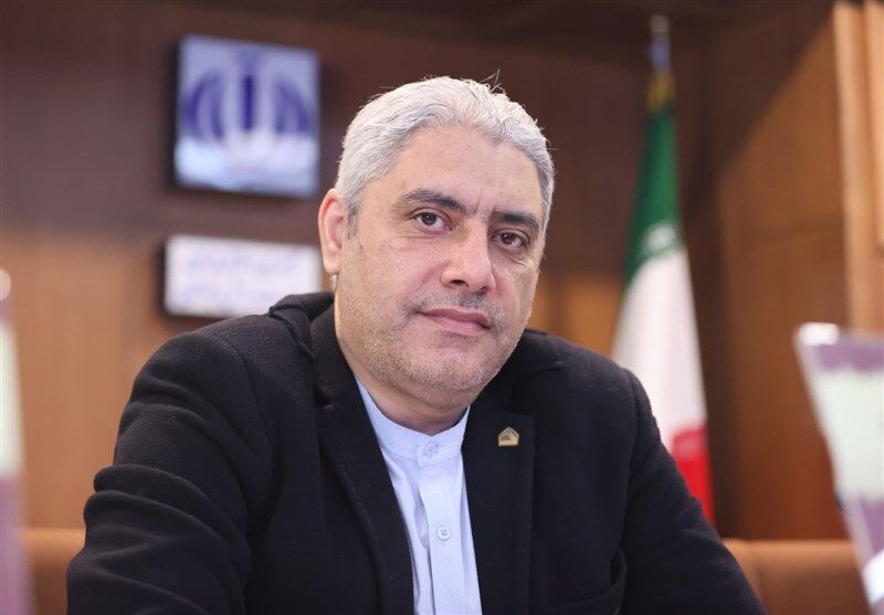 برگزاری پویش «درخت‌کاری سرو ایران» به یاد شهدای دانش آموز میناب+فیلم