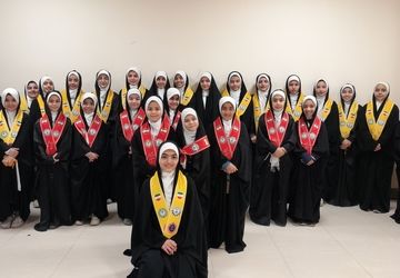 اجرای گروه سرود دختران صاحب الزمان عجل الله عضو سازمان دانش‌آموزی استان اصفهان بمناسبت ولادت امام علی