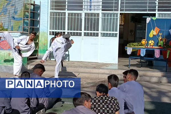 المپیاد ورزشی درون مدرسه‌ای با نمایش منش پهلوانی