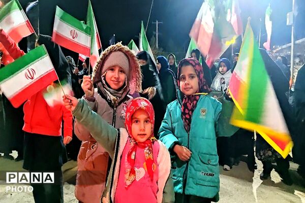 کودکان پای کار ایران در تجمعات مردمی شهر بار