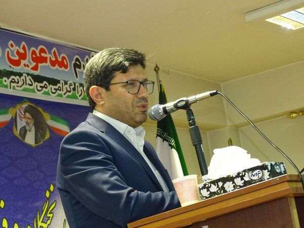 نشست صمیمی نخبگان و فرهنگیان سوادکوه با حضور معاون پارلمانی وزیر آموزش‌وپرورش 