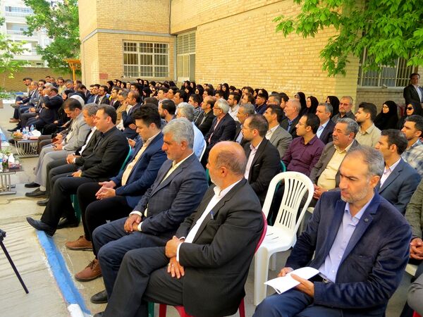 تقدیر از کارکنان‌ اداره‌کل آموزش و پرورش خراسان شمالی 