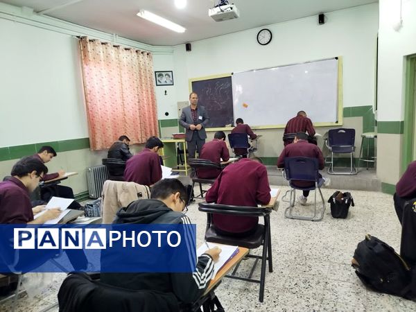 اولین آزمون پایش برای دانش‌آموزان دهم، یازدهم و دوازدهم دبیرستان نمونه آیت‌الله خامنه‌ای