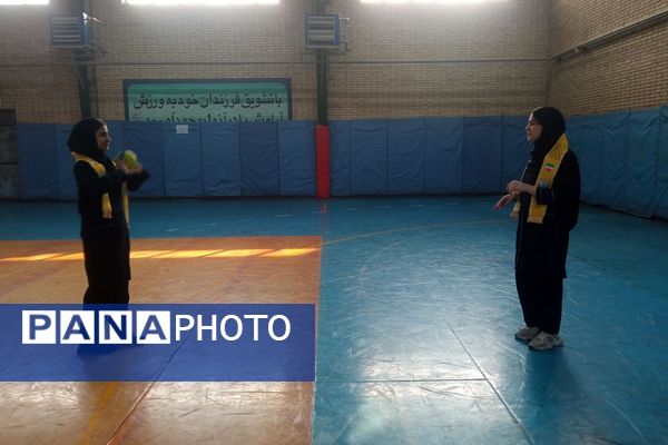 برگزاری اردو تمشک با حضور دانش‌آموزان منطقه کهریزک 