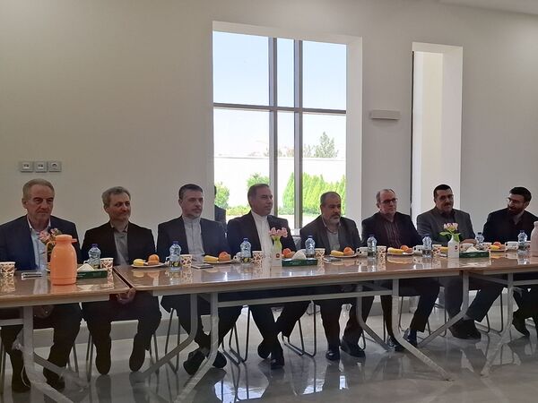 بازدید از مرکز خانه چتر موسسه خیریه گلستان علی(ع)