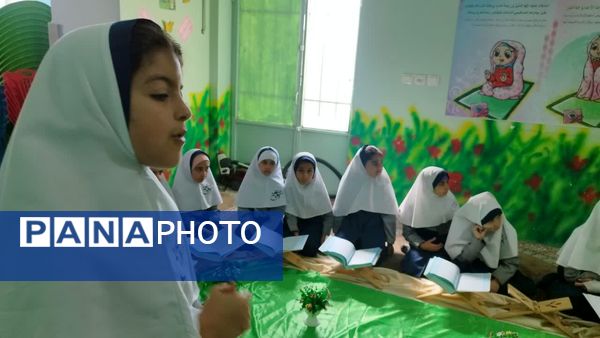 محفل انس با قرآن به‌مناسبت هفته بسیج دانش‌آموزی