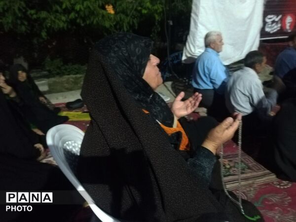 تجمعات شبانه همراه با اقامه نماز جماعت مغرب و عشاء در حسینیه شهدای شهربار