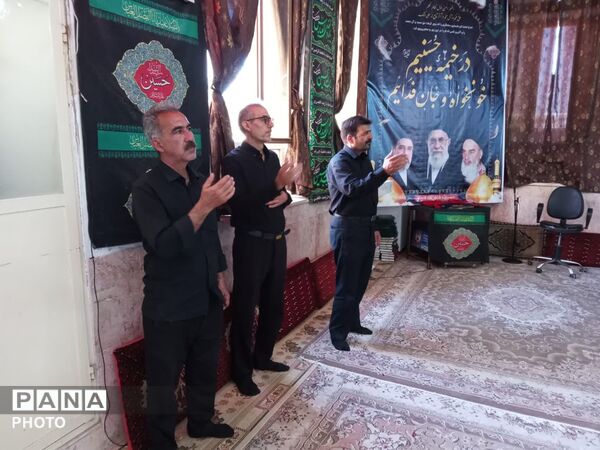 میزبانی هیئت شاهزاده قاسم از آیین دسته‌روی هیئت‌های فدافن 