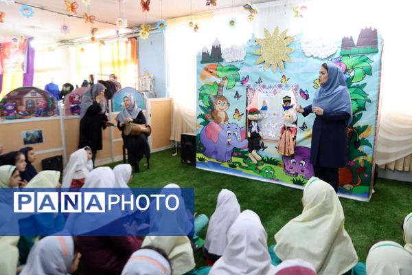 برپایی نمایشگاه زنده مشاغل و افتتاح اتاق نمایش در اسلامشهر