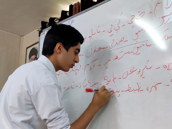 جلسه آموزشی ویژه همیار مشاوران دانش‌آموزان متوسطه