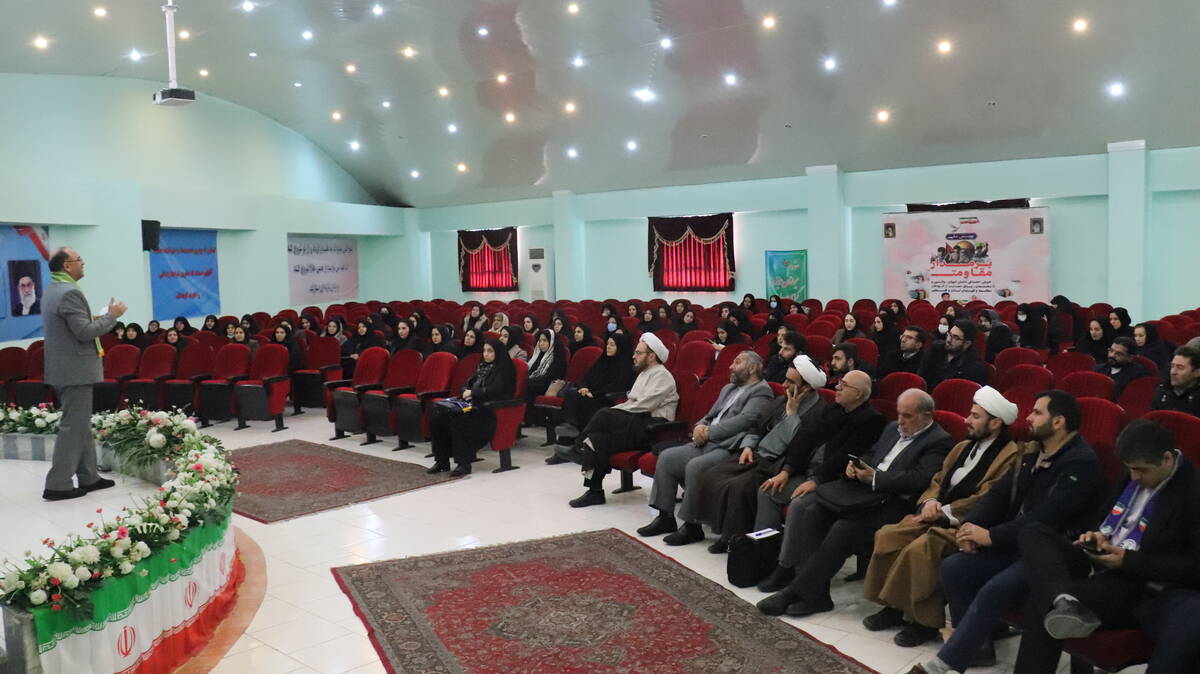 دومین روز دوره تربیت مربیان جدید الورود تشکیلات پیشتازان سازمان دانش‌آموزی