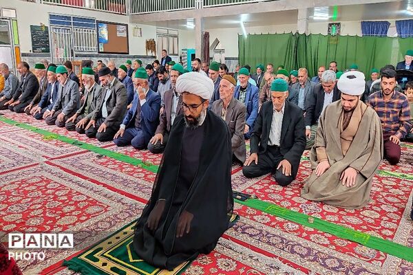 اقامه نماز عبادی سیاسی جمعه اردیبهشت ماه در شهر بار نیشابور