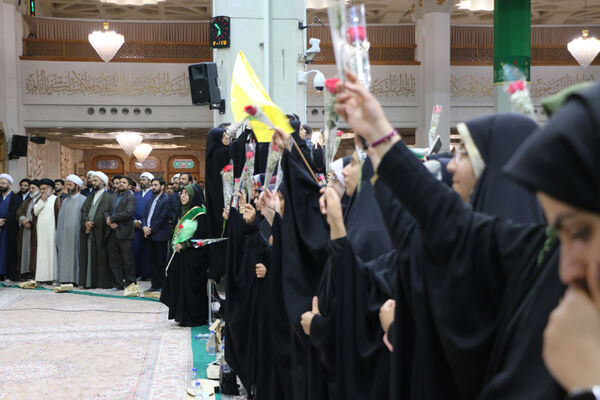 اجتماع عظیم دختران دانشجوی کشور در حرم حضرت معصومه(س)