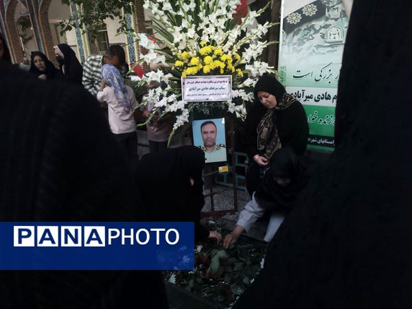 اولین سالگرد شهید محرم هادی میرآبادی بر سر مزارش برگزار شد  