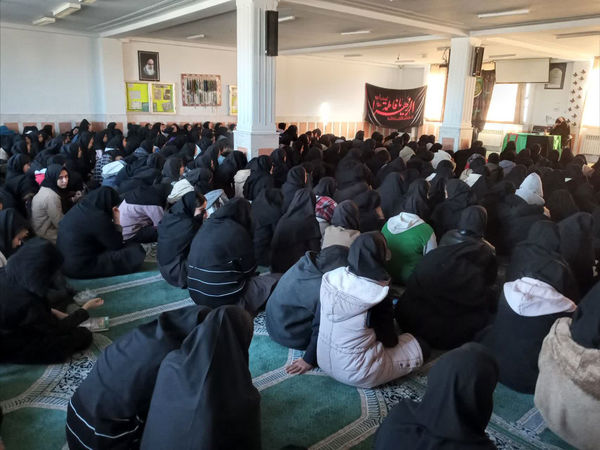 مراسم سوگواری شهادت بانوی دو عالم در دبیرستان میعاد قم