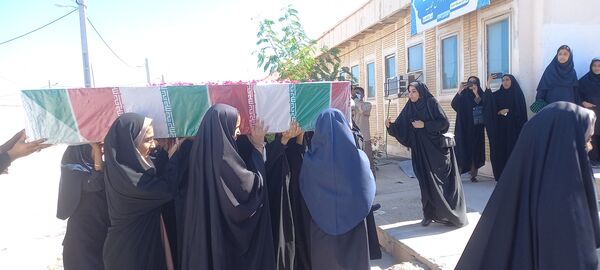 تشییع شهید گمنام در بوموسی 