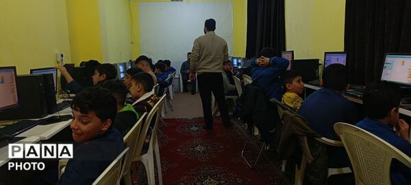 سومین جلسه درس کار و فناوری دبستان امیر آقایی در کانون لقمان کاشمر 