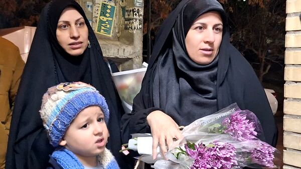 استقبال خانواده‌ها از دختران معتکف در مسجدالنبی کرج