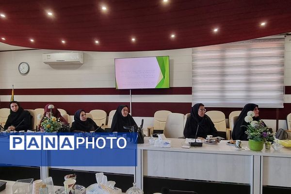 برگزاری کارگاه‌های آموزشی مهارت ارتباط مؤثر و سبک زندگی اسلامی-ایرانی ویژه رابطین امور بانوان منطقه کهریزک 