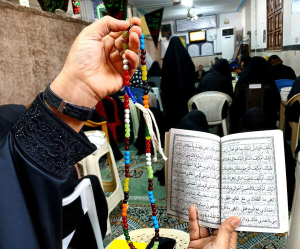 حضور نوجوانان در دعای عرفه 