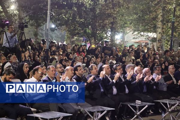 درخشش معلمان و دانش‌آموزان ورامینی در شب ششم جشنواره اقوام ایرانی