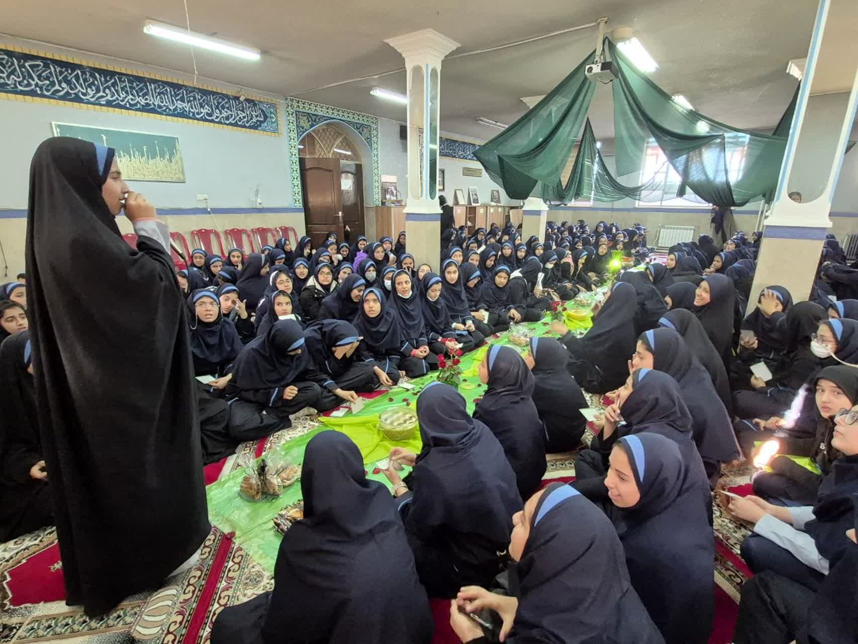 وقتی دبیرستان شهید همت بوی غربت حضرت مادر گرفت