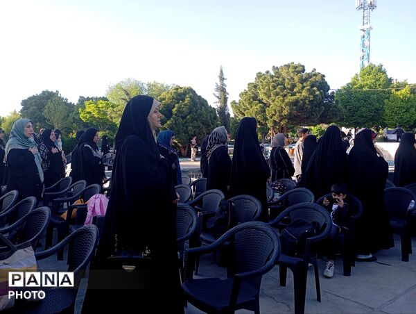 گردهمایی اهالی فرهنگ و هنر در فرهنگسرای سیمرغ نیشابور 